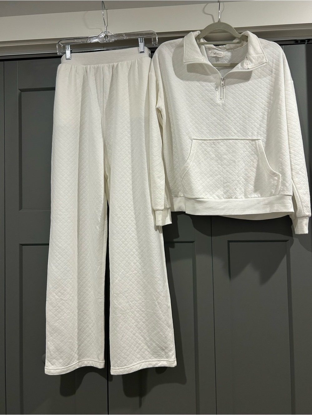 Day Dream by Berkshire Home Quilted Ivory Two-Piece Lounge Set